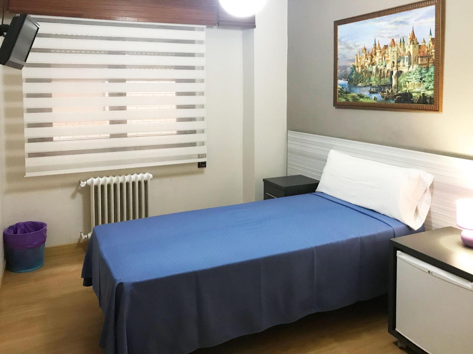 Pension Berceo Logroño Extérieur photo