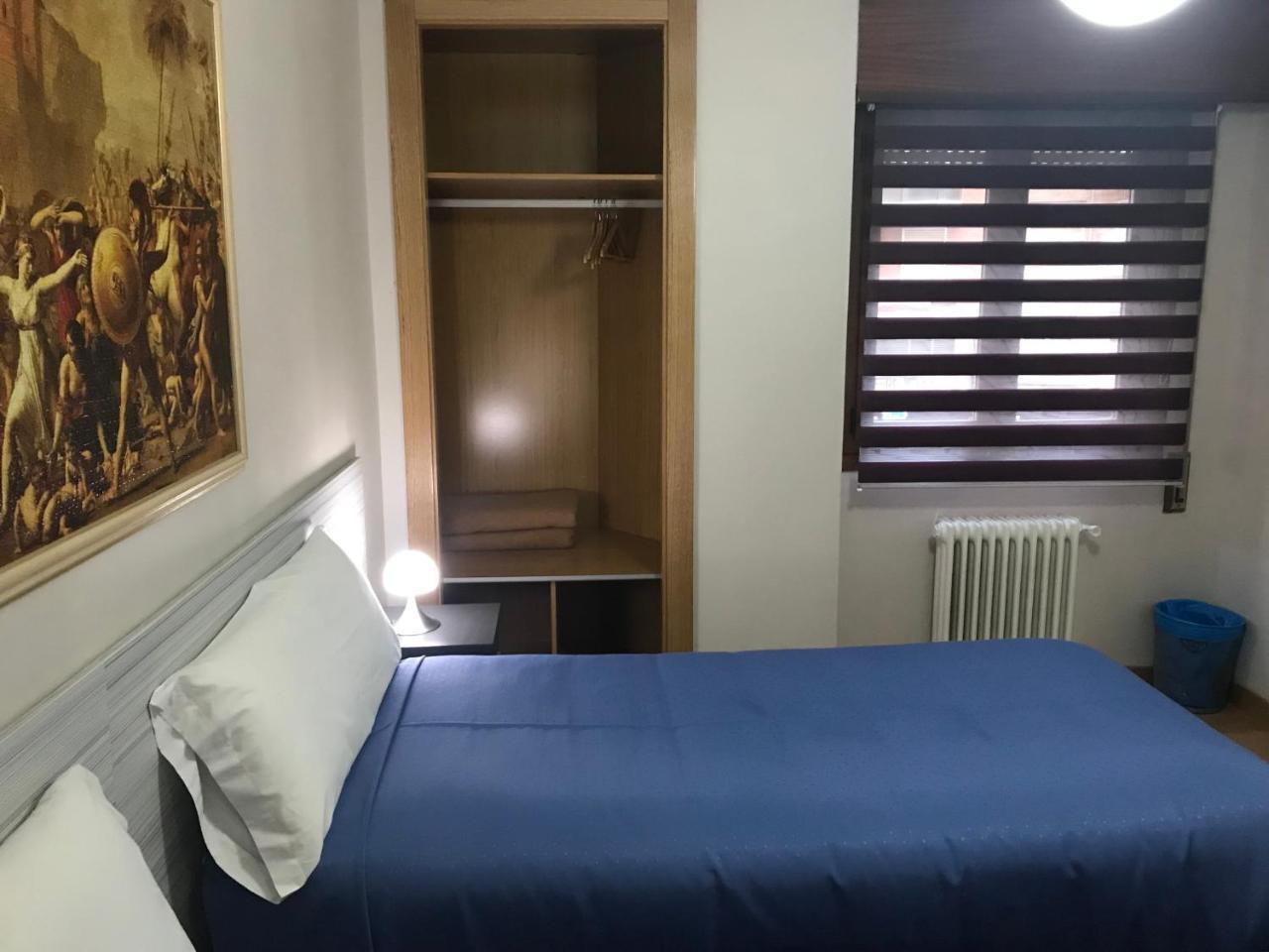 Pension Berceo Logroño Extérieur photo